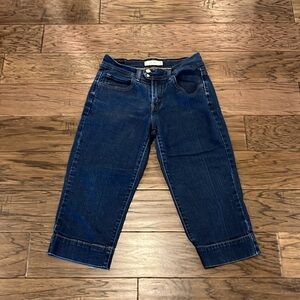Levi’s 515 Capri Mid Rise Size 4
